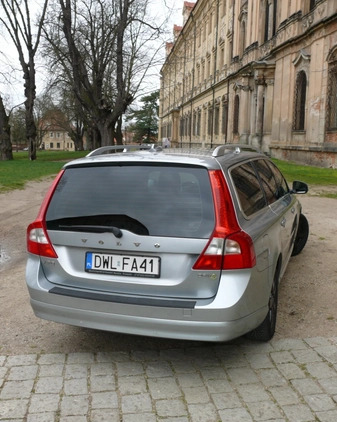 Volvo V70 cena 31500 przebieg: 307000, rok produkcji 2012 z Tychy małe 596